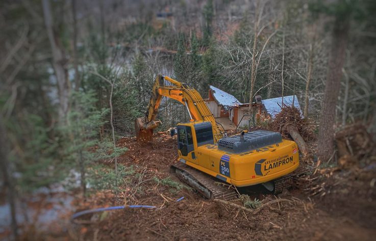 Démolition d’un chalet en montagne - Laurentides
