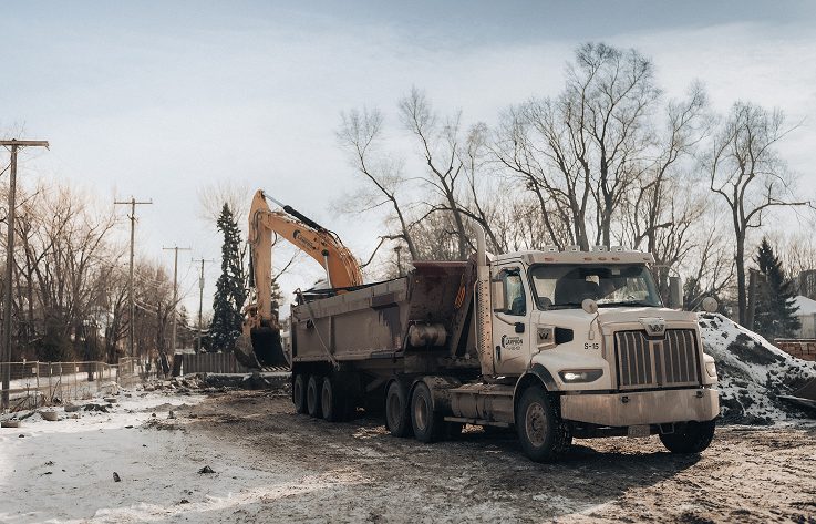 Excavation industrielle - Camion dompeur - Rive Nord