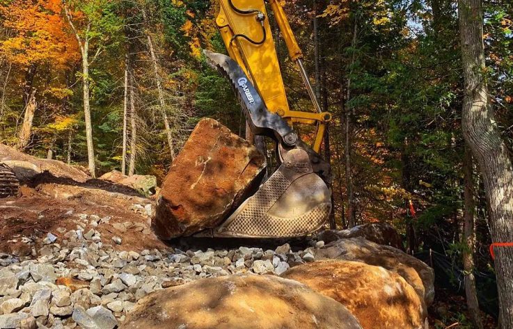 Excavation mur de roches - Laurentides