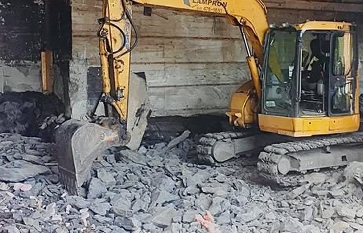 Excavation dans la pierre - Laurentides