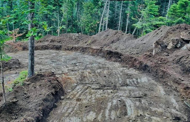 Excavation de route en pente - Laurentides